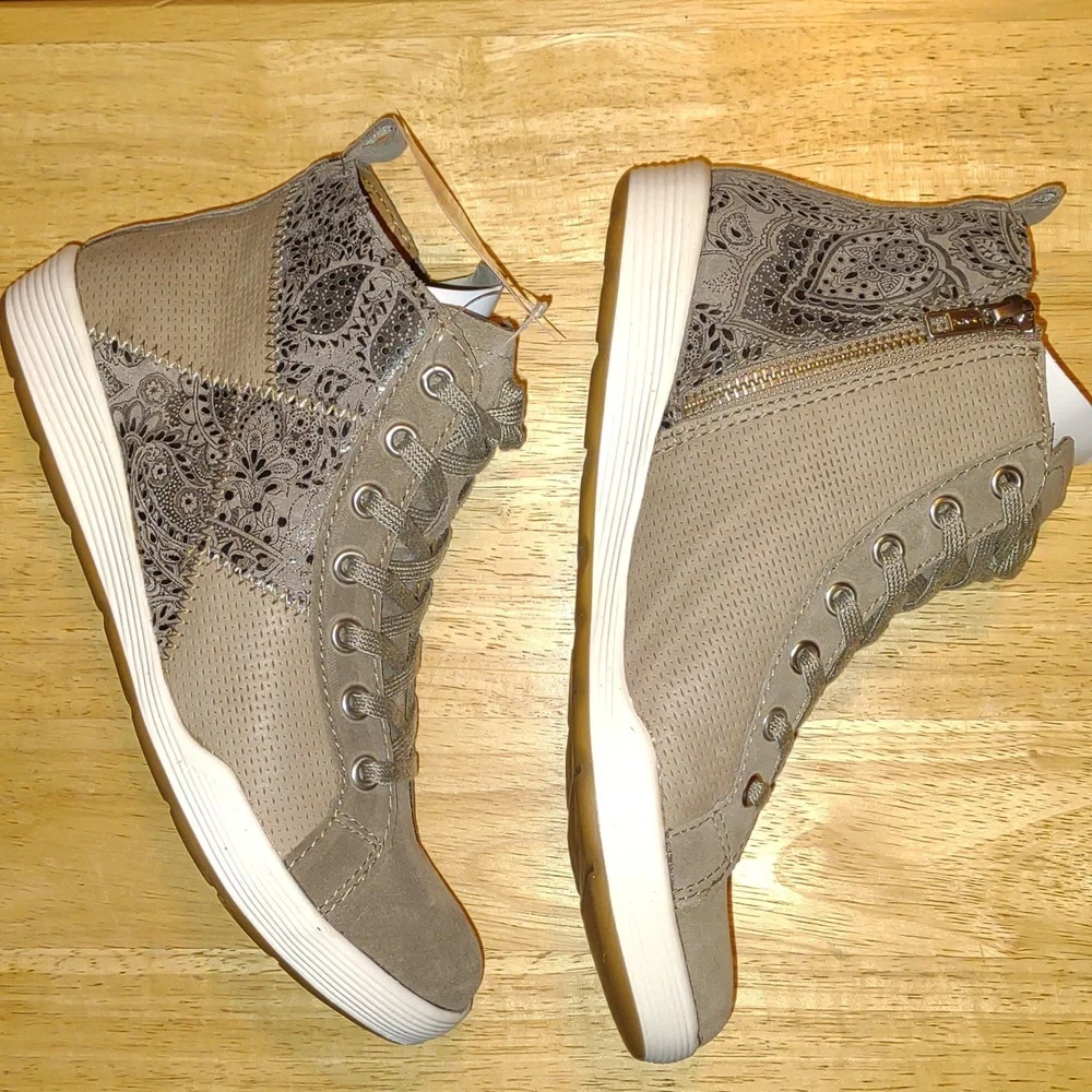 COMFORTIVA 👣Lupine in Tulpe Multi Suede Boot/Sneakers footwear